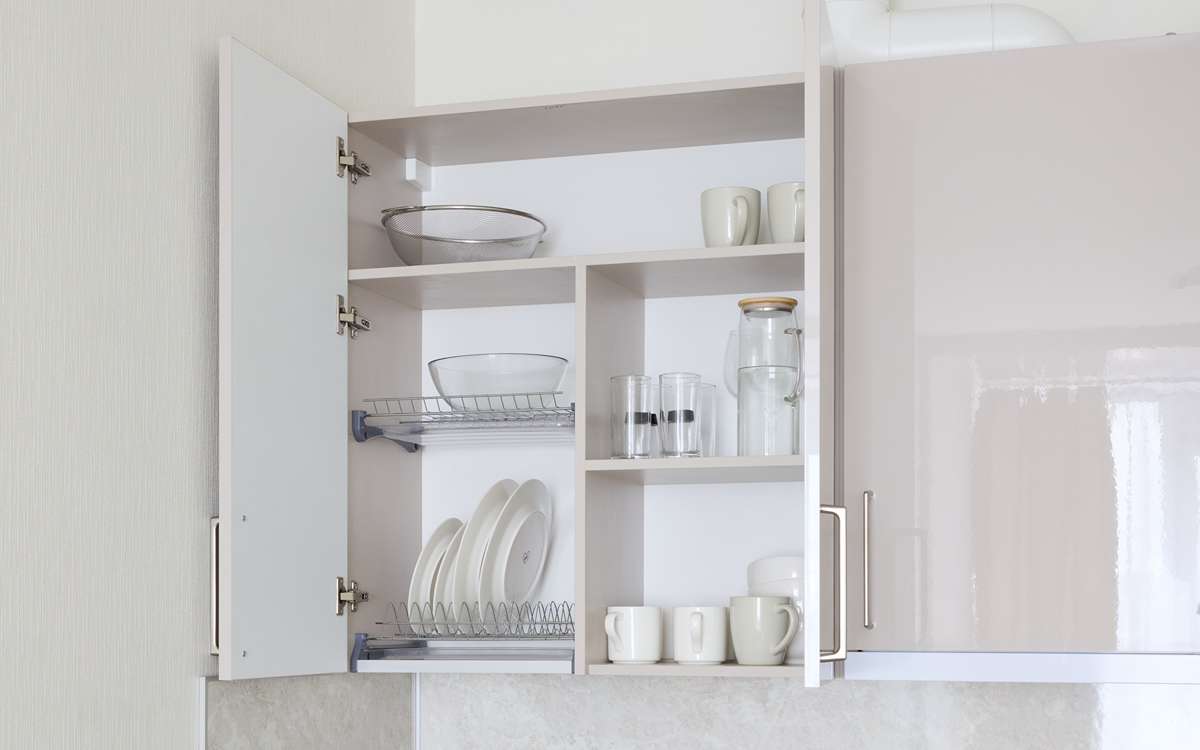 10 Model Rak Piring Minimalis yang Bikin Dapur Lebih Rapi dan Estetik
